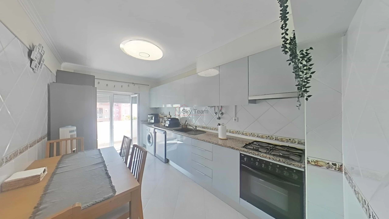 Apartamento T2 para Venda em Quinta do Conde Foto 54