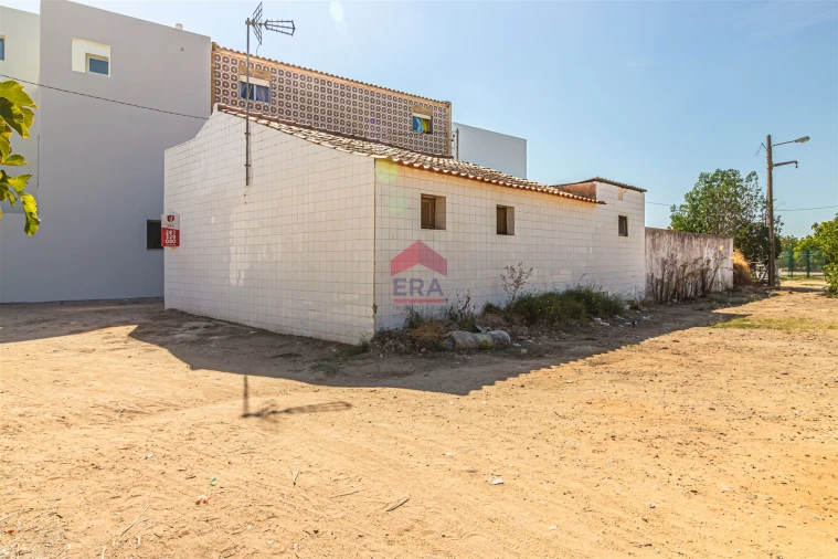 Moradia T2 para Venda em Santa Luzia Foto 5