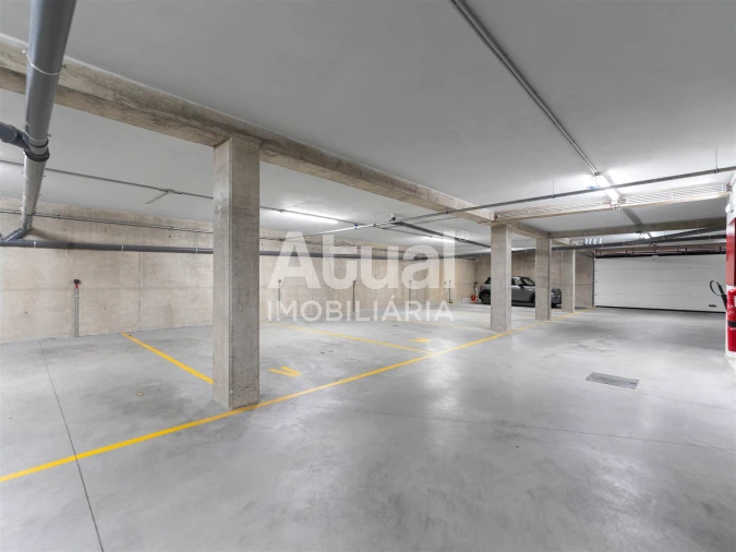 Garagem para Venda em Caldas de Vizela (São Miguel e São João) Foto 3