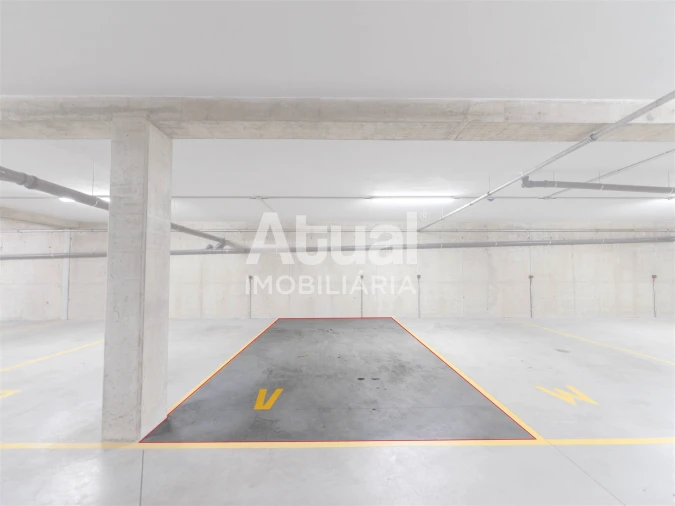 Garagem para Venda em Caldas de Vizela (São Miguel e São João) Foto 2