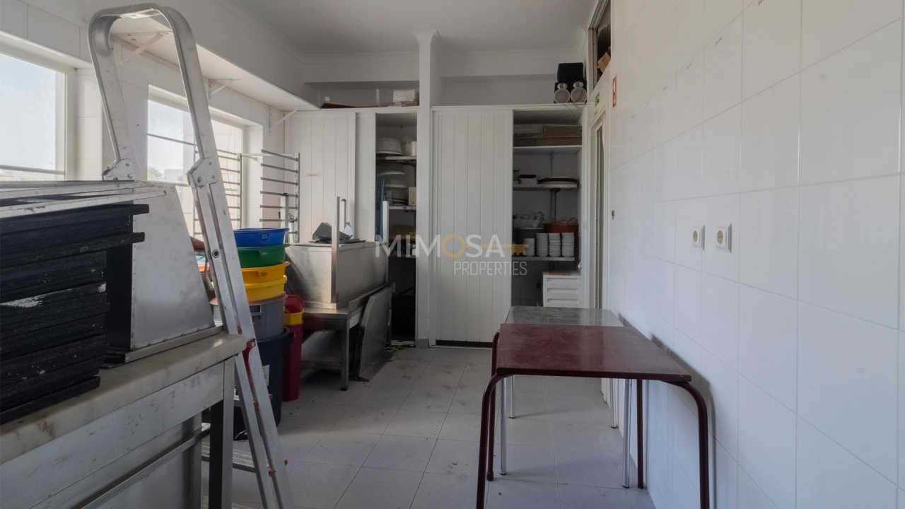 Loja para Venda em Lagos (São Sebastião e Santa Maria) Foto 15