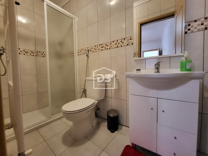 Moradia T3 para Venda em Armamar Foto 10