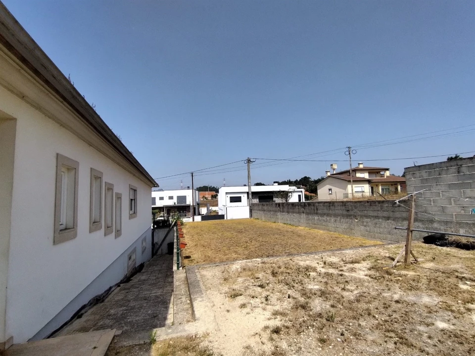 Moradia T3 para Venda em Bidoeira de Cima Foto 23