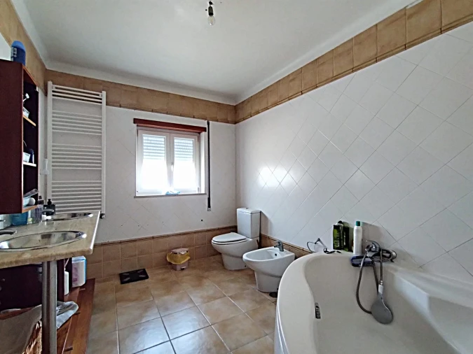 Moradia T3 para Venda em Bidoeira de Cima Foto 6