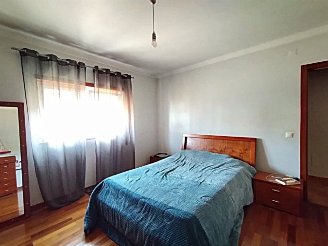 Moradia T3 para Venda em Bidoeira de Cima Foto 11