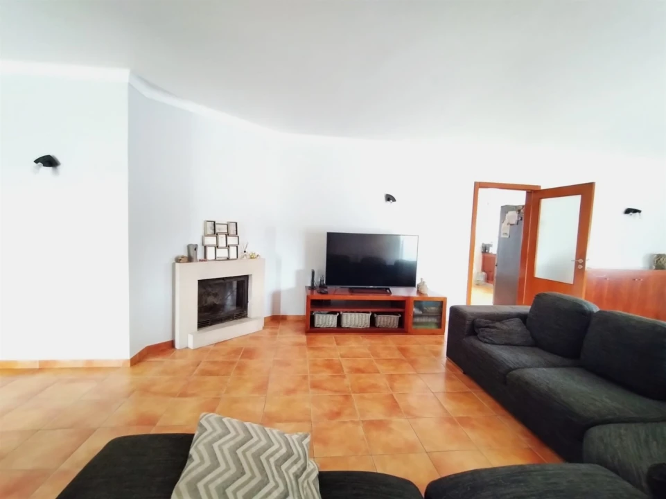 Moradia T3 para Venda em Bidoeira de Cima Foto 4