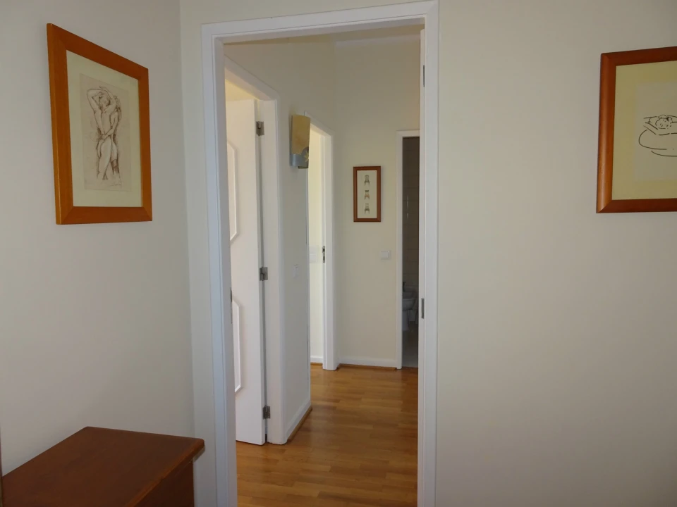 Quarto para Arrendamento em Santo Antonio dos Olivais Foto 8