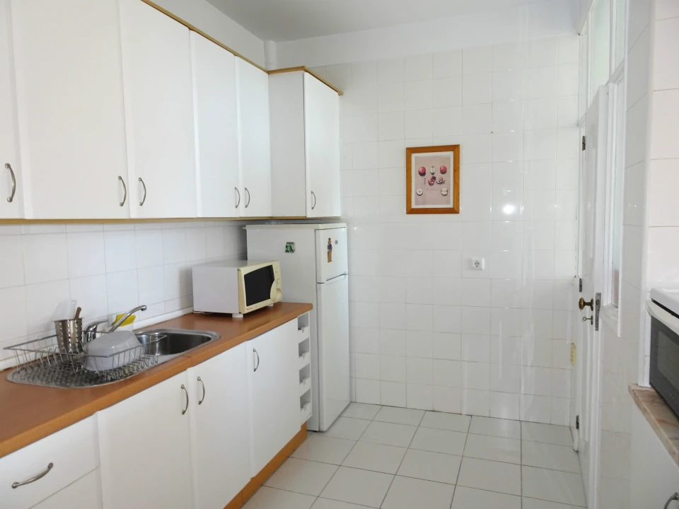 Quarto para Arrendamento em Santo Antonio dos Olivais Foto 4