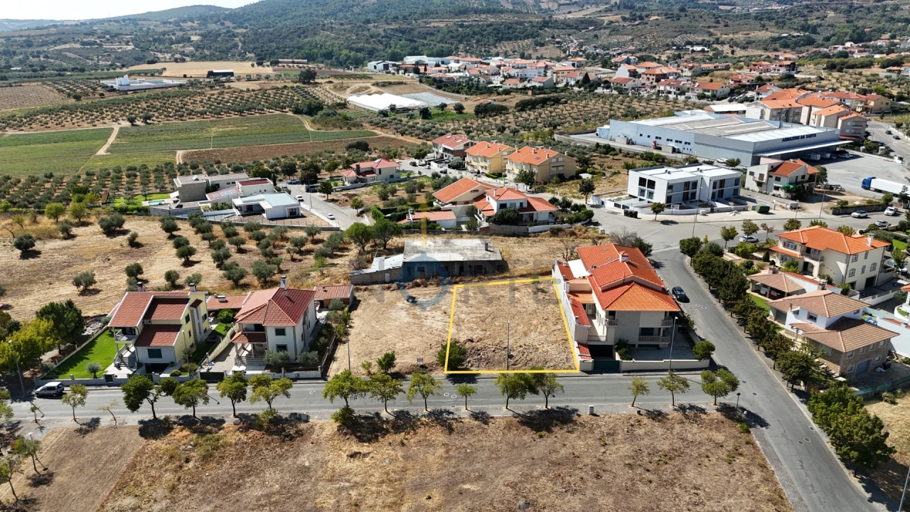 Terreno para Venda em Macedo de Cavaleiros Foto 1