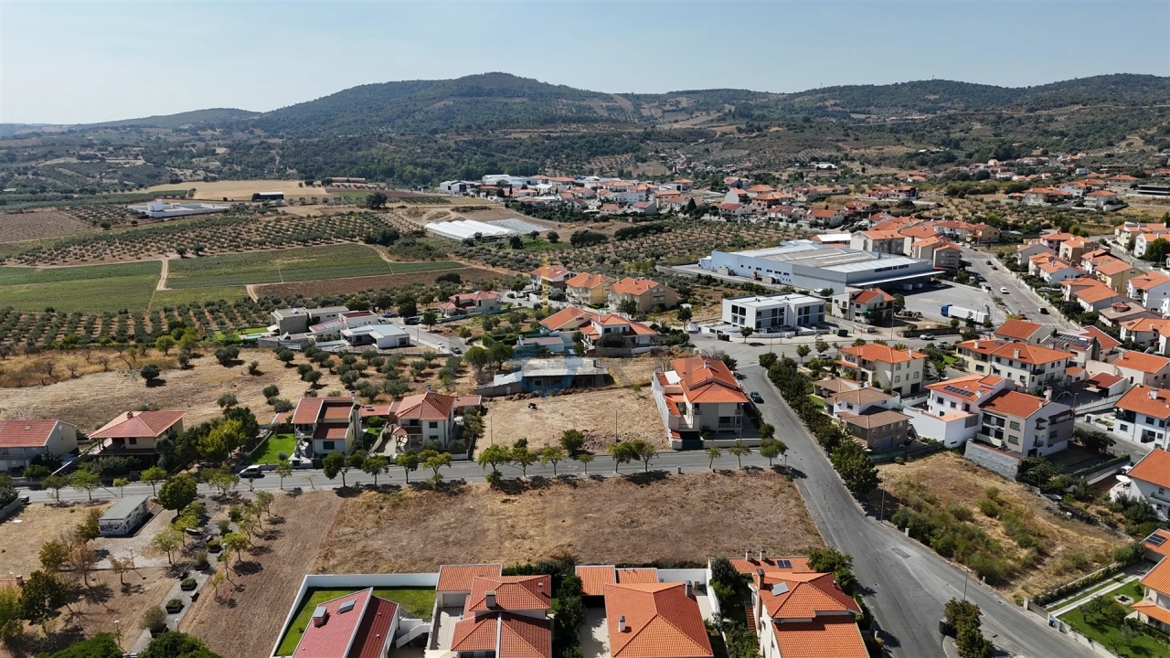 Terreno para Venda em Macedo de Cavaleiros Foto 3