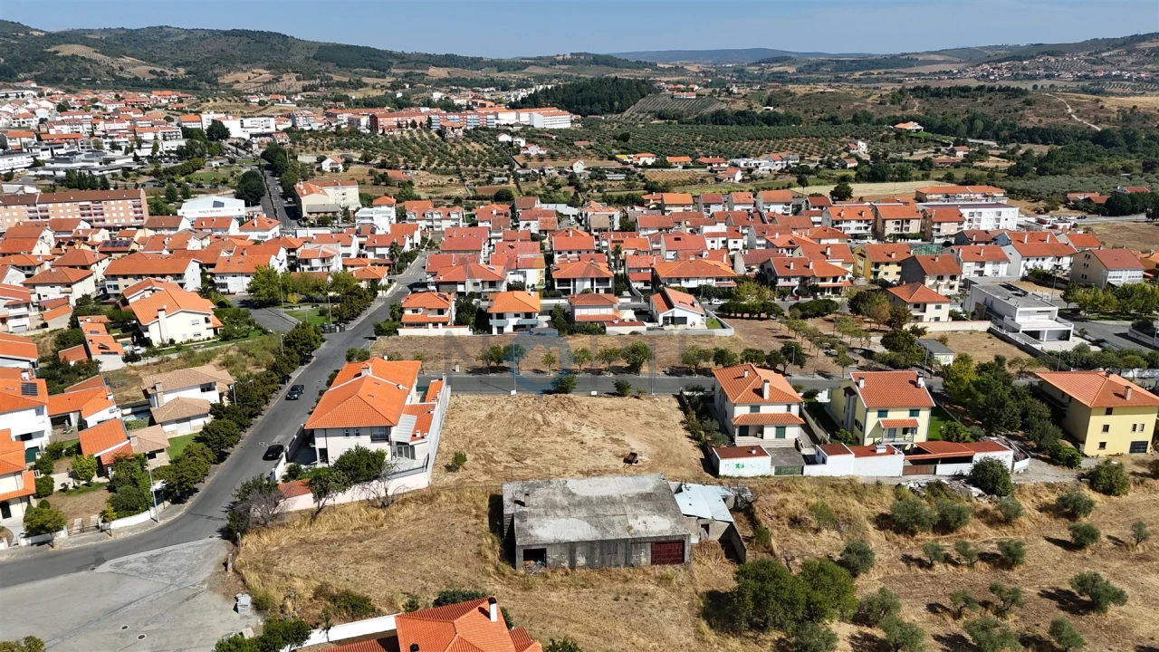 Terreno para Venda em Macedo de Cavaleiros Foto 2