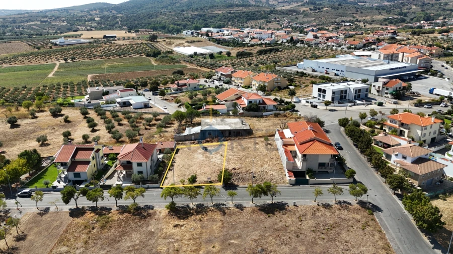 Terreno para Venda em Macedo de Cavaleiros Foto 1