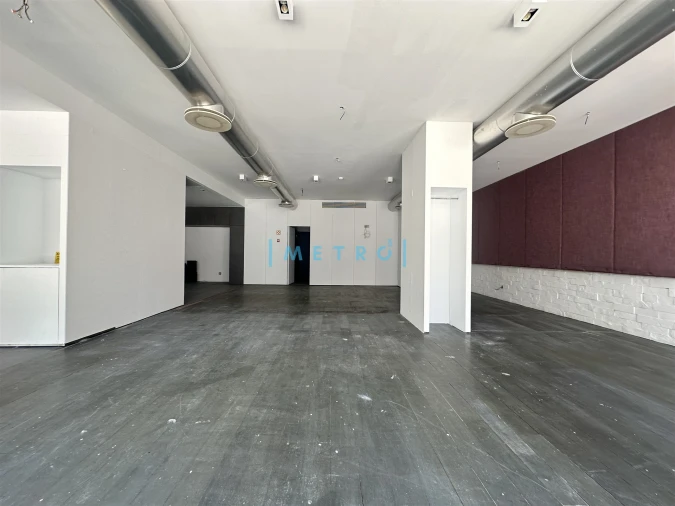 Loja para Arrendamento em Paranhos Foto 6