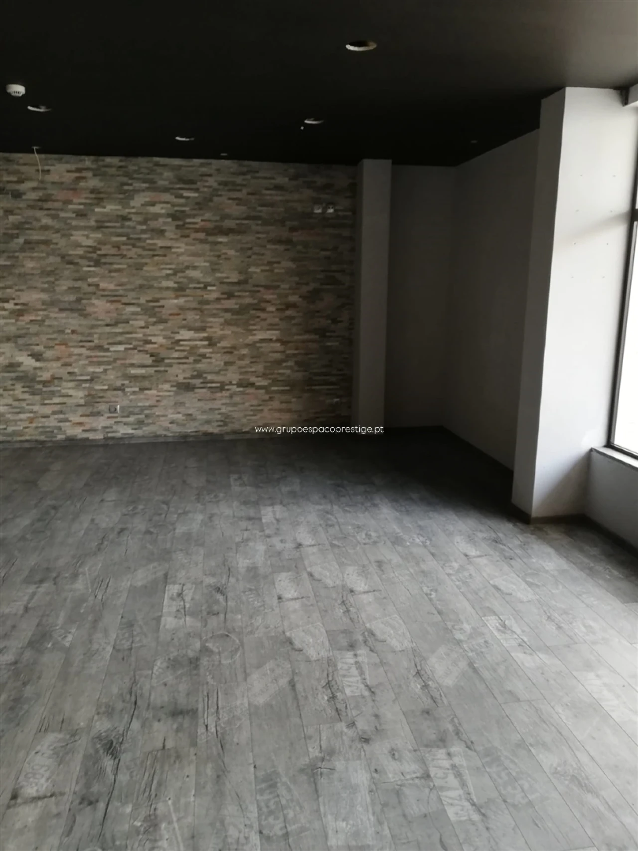 Loja para Venda em Monte Gordo Foto 4