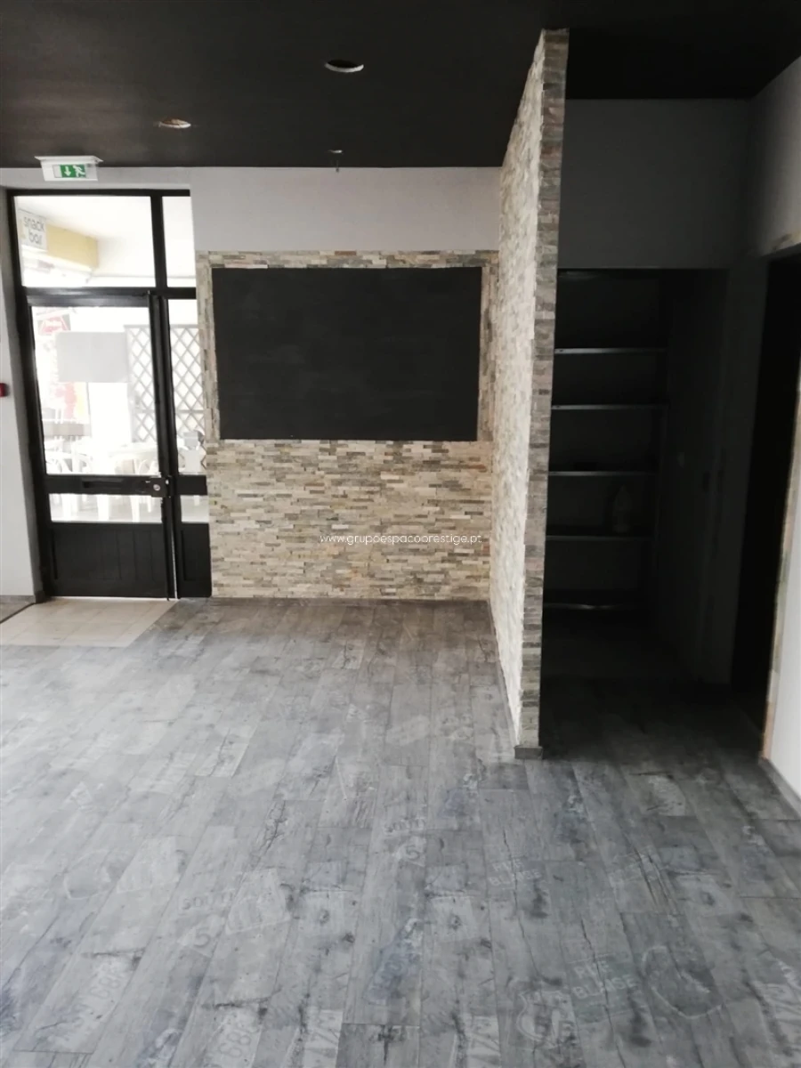 Loja para Venda em Monte Gordo Foto 3