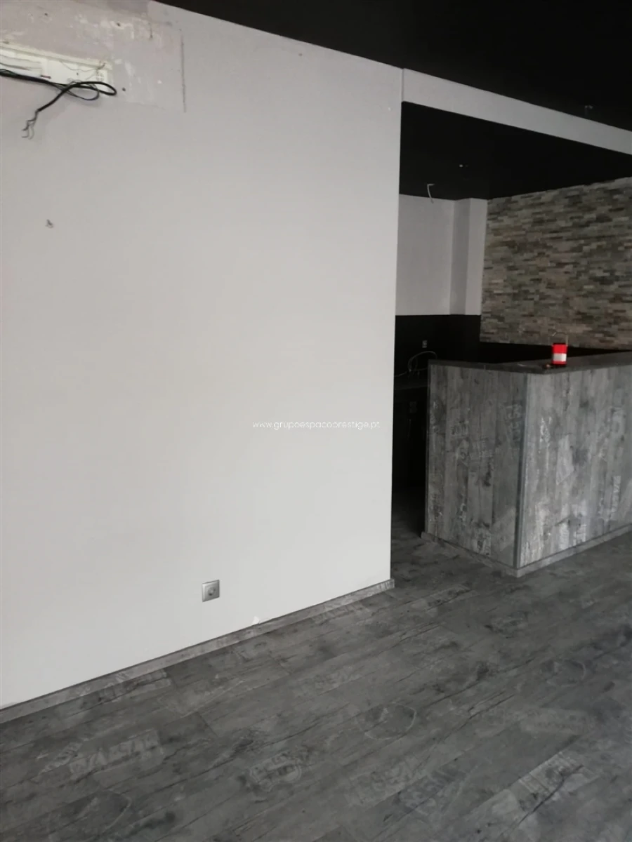 Loja para Venda em Monte Gordo Foto 5