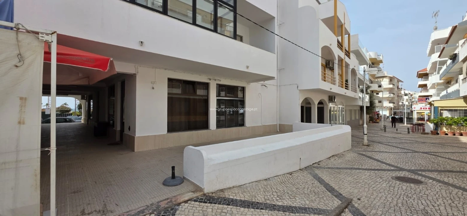 Loja para Venda em Monte Gordo Foto 1