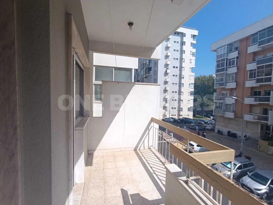 Apartamento T2 para Venda em Oeiras e São Julião da Barra, Paço de Arcos e Caxias Foto 1