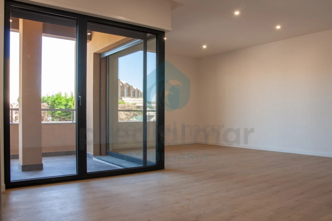 Moradia T3 para Venda em Madalena Foto 32