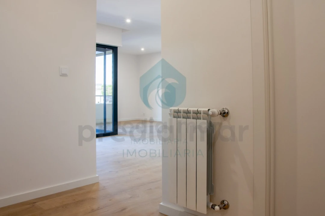 Moradia T3 para Venda em Madalena Foto 42