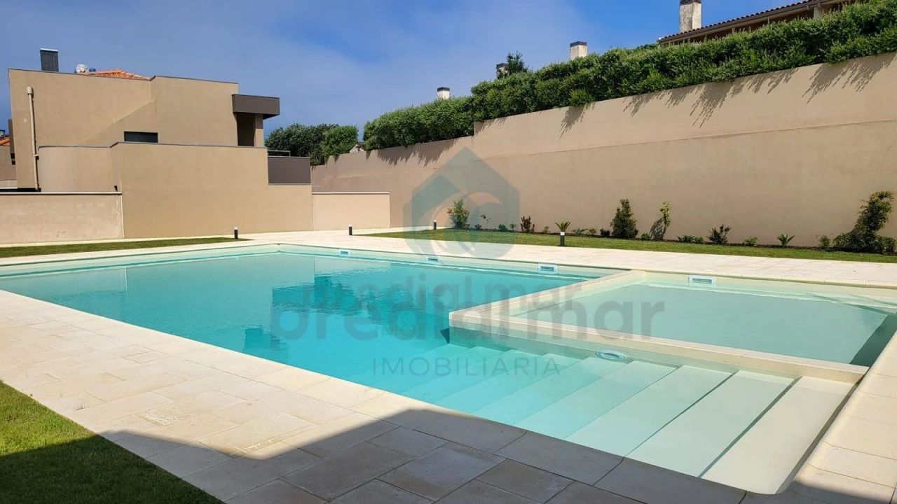 Moradia T3 para Venda em Madalena Foto 6