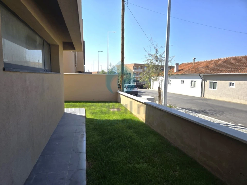 Moradia T3 para Venda em Madalena Foto 9