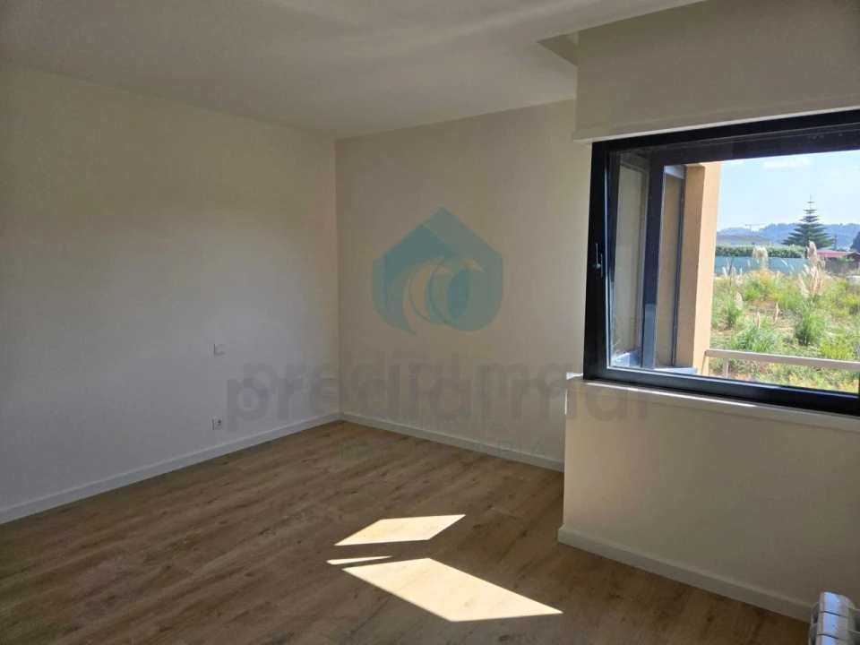 Moradia T3 para Venda em Madalena Foto 51