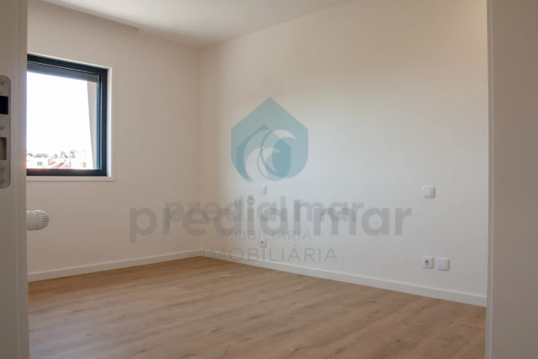 Moradia T3 para Venda em Madalena Foto 37