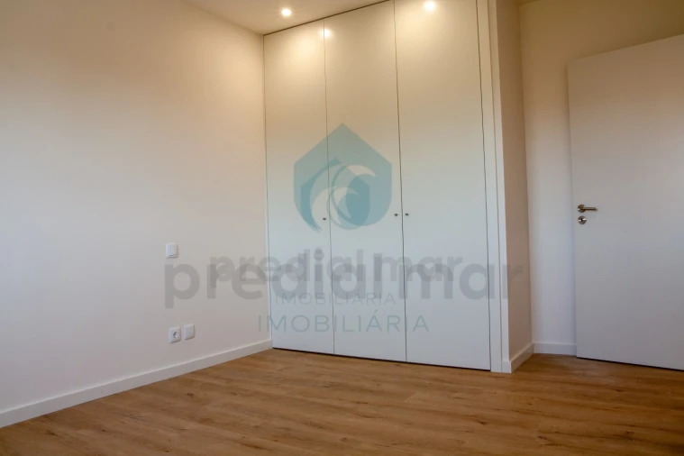 Moradia T3 para Venda em Madalena Foto 38