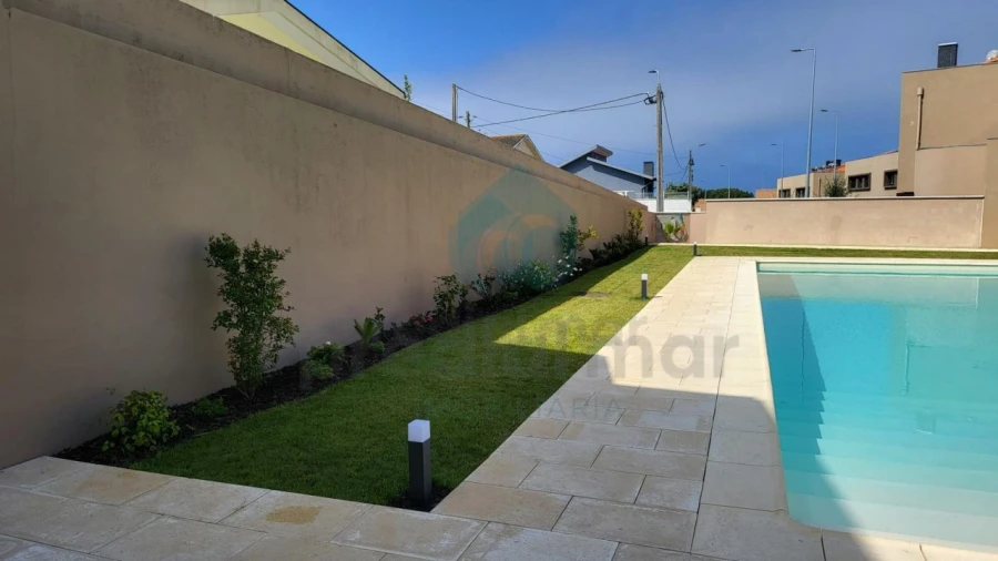 Moradia T3 para Venda em Madalena Foto 7