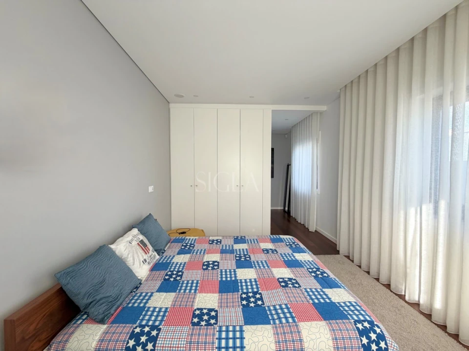 Moradia T3 para Venda em Arcozelo Foto 49