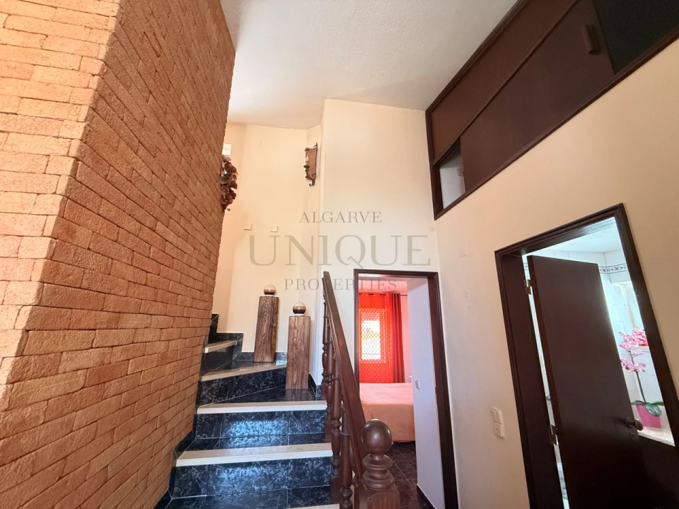 Moradia T4 para Venda em Lagos (São Sebastião e Santa Maria) Foto 9