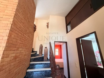 Moradia T4 para Venda em Lagos (São Sebastião e Santa Maria)
