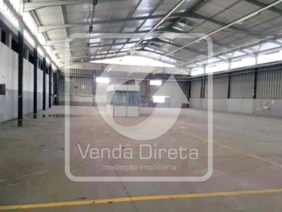 Armazém para Venda em Muge Foto 1