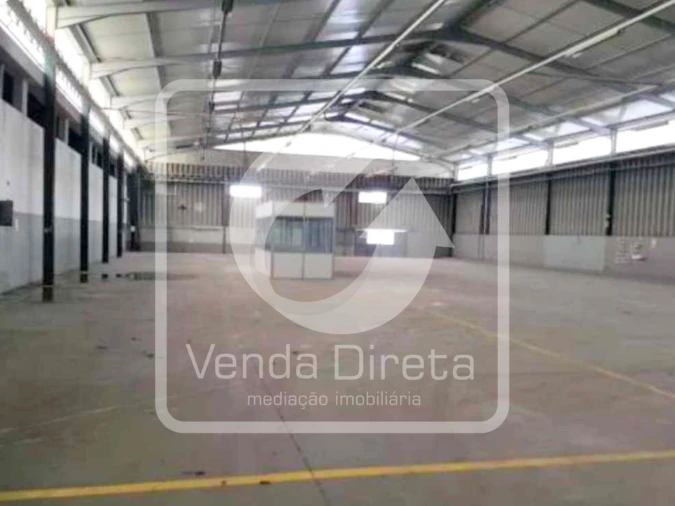 Armazém para Venda em Muge Foto 1