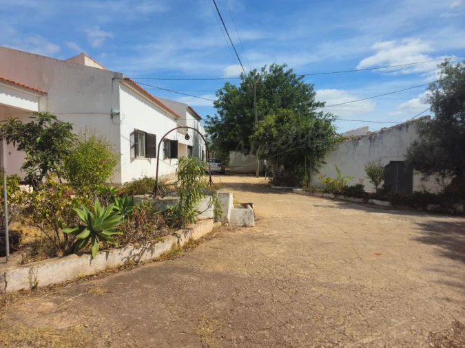 Quinta T6 para Venda em Santa Catarina da Fonte do Bispo Foto 29