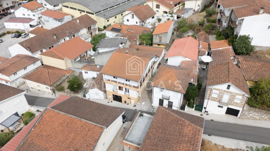 Moradia T4 para Venda em Vidago, Arcossó, Selhariz, Vilarinho Paranheiras Foto 4