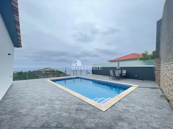 Moradia T3 para Venda em Ribeira Brava Foto 2