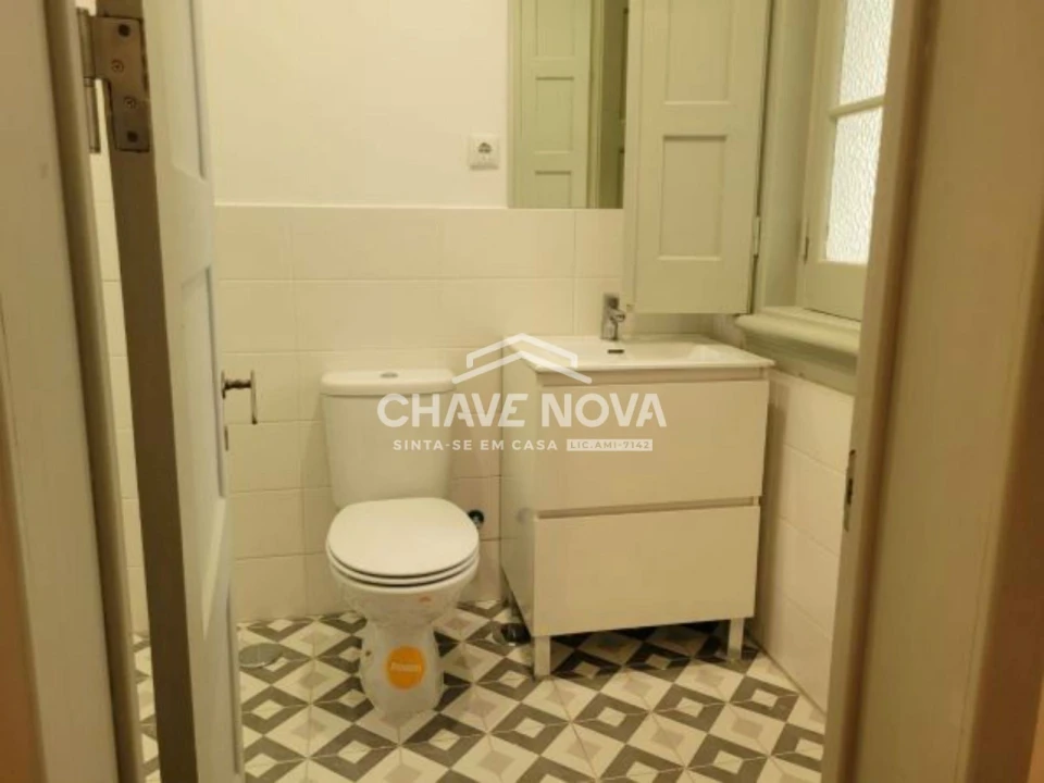 Apartamento T3 para Arrendamento em Santo António Foto 22