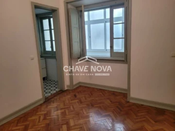 Apartamento T3 para Arrendamento em Santo António