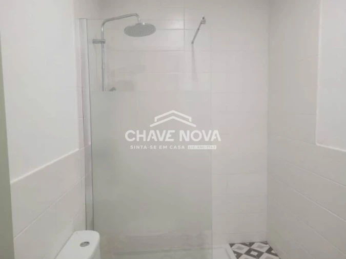 Apartamento T3 para Arrendamento em Santo António Foto 7