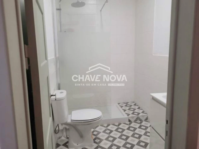 Apartamento T3 para Arrendamento em Santo António Foto 9