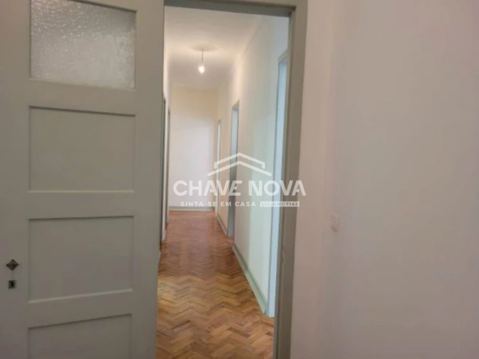 Apartamento T3 para Arrendamento em Santo António Foto 10