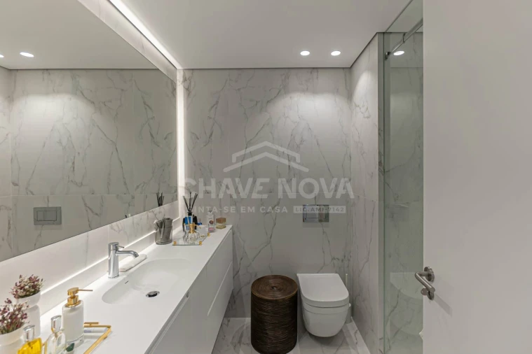 Apartamento T3 para Venda em Custóias, Leça do Balio e Guifões Foto 23