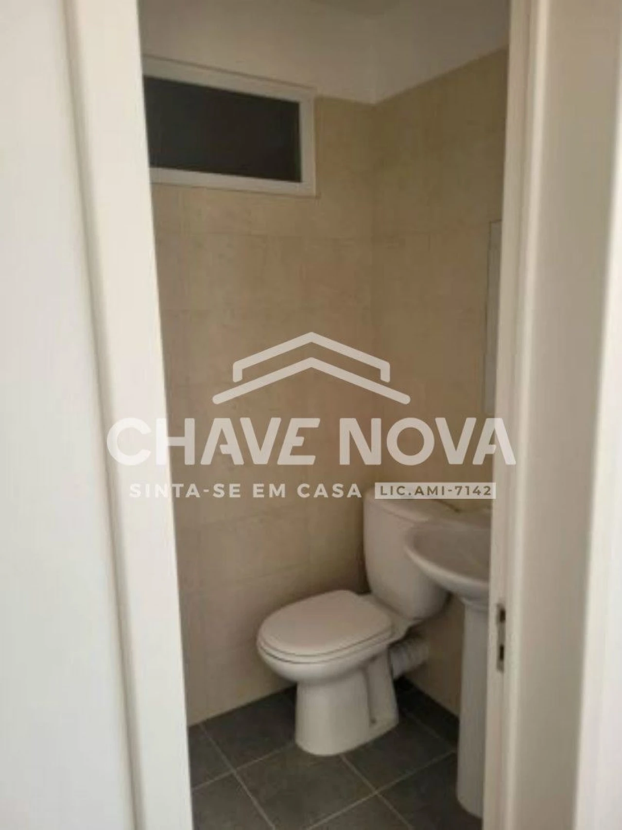 Apartamento T2 para Arrendamento em Santo António Foto 14