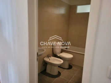 Apartamento T2 para Arrendamento em Santo António