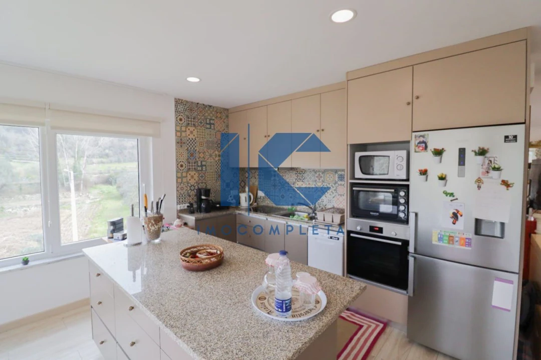 Moradia T3 para Venda em Préstimo e Macieira de Alcoba Foto 11