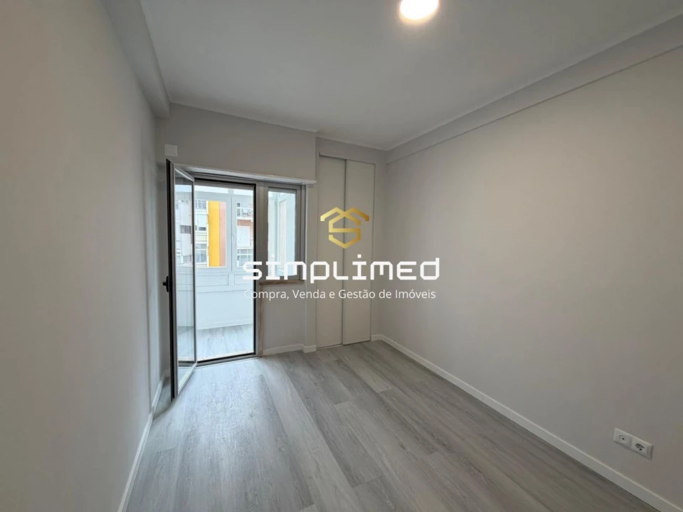 Apartamento T2 para Venda em Oeiras e São Julião da Barra, Paço de Arcos e Caxias Foto 8
