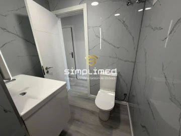 Apartamento T2 para Venda em Oeiras e São Julião da Barra, Paço de Arcos e Caxias