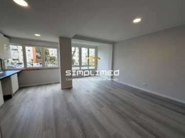 Apartamento T2 para Venda em Oeiras e São Julião da Barra, Paço de Arcos e Caxias